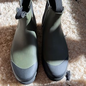Everlane rain boots